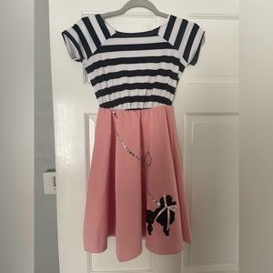 Girl’s poodle skirt costume
